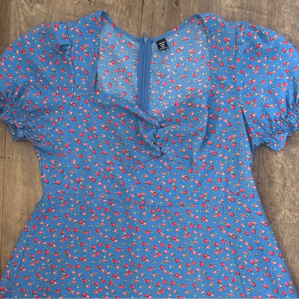 SHEIN Blue Maxi Dress with Red Floral Print